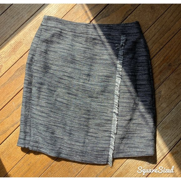 LOFT Dresses & Skirts - Ann Taylor LOFT mini skirt fringe gray 00 EUC